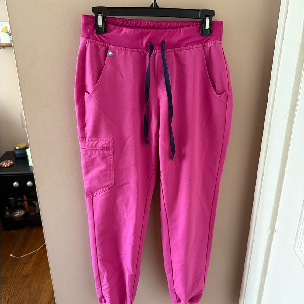 Figs Women's Electric Orchid Zamora Jogger Pants